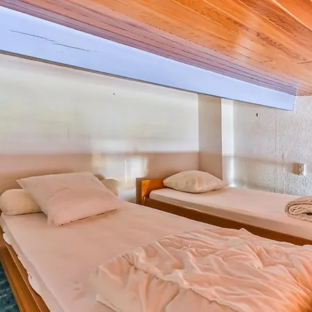 Maisonette Albatros Apartment *